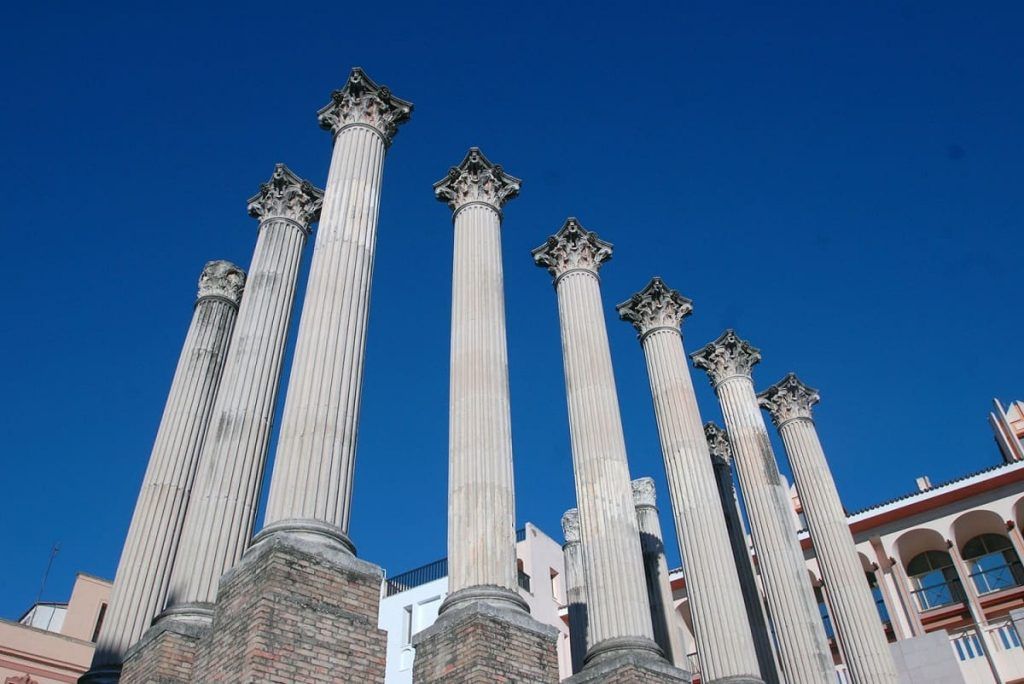 kalendas-templo-cordoba-visita-guiada-ayuntamiento
